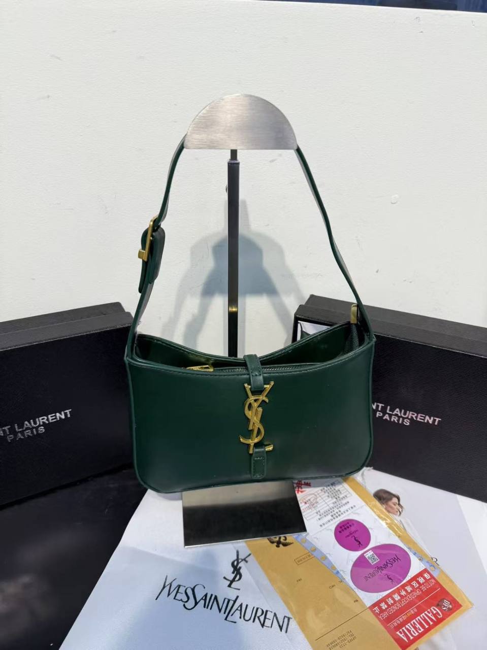 YSL
70 dhs💓
Zain232
♥️♥️♥️