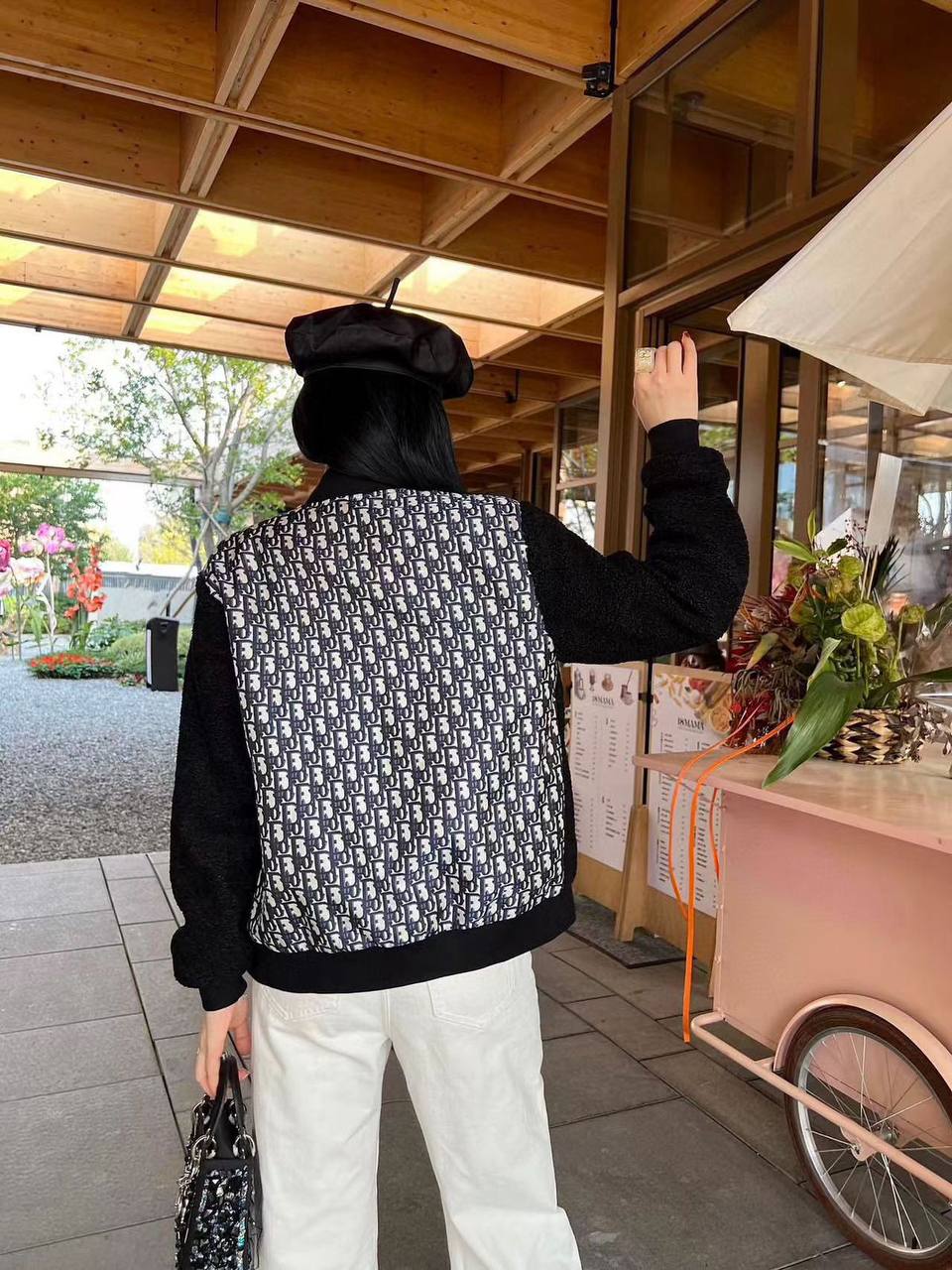 Master Dior
New collections *price 260 shs
*good quality ♥️♥️
*Sizes:S M L xl*
*AVAILABLE NOW*
Zain231
♥️♥️♥️