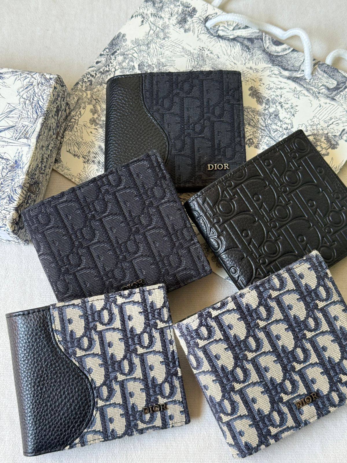Dior
Super Master
320 dhs🇦🇪🇦🇪
Zain275
♥️♥️♥️