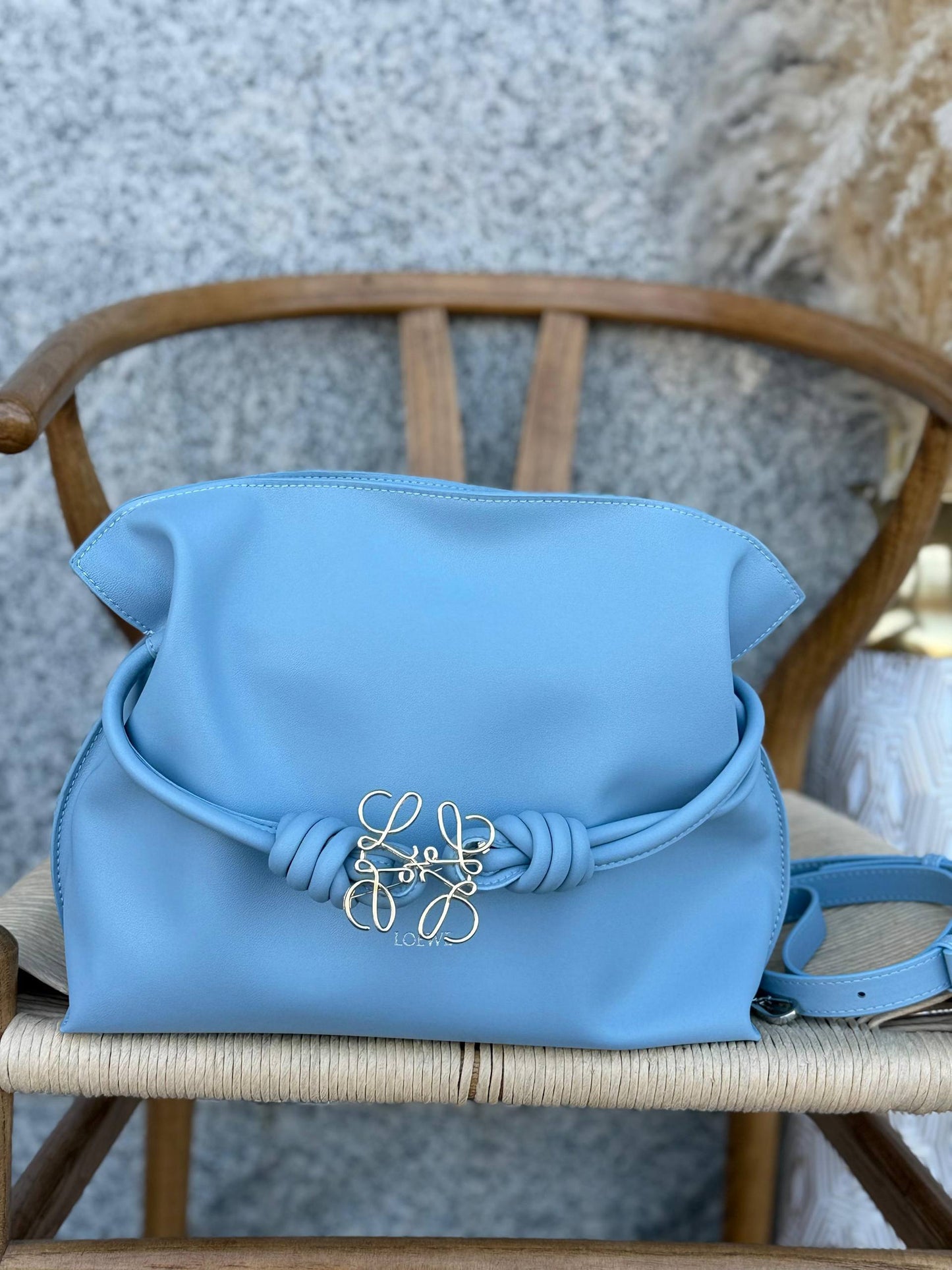 New collection✨✨✨
LOEWE
24cm
360 dhs🪙🌨️
30cm
390 dhs🪙🌨️
Top quality
With box🎁
Zain167
♥️♥️♥️