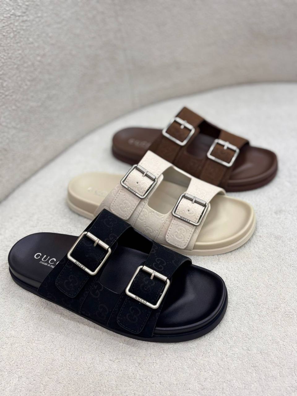 Gucci
120 dhs💓
Size 40-45
Zain55
♥️♥️♥️