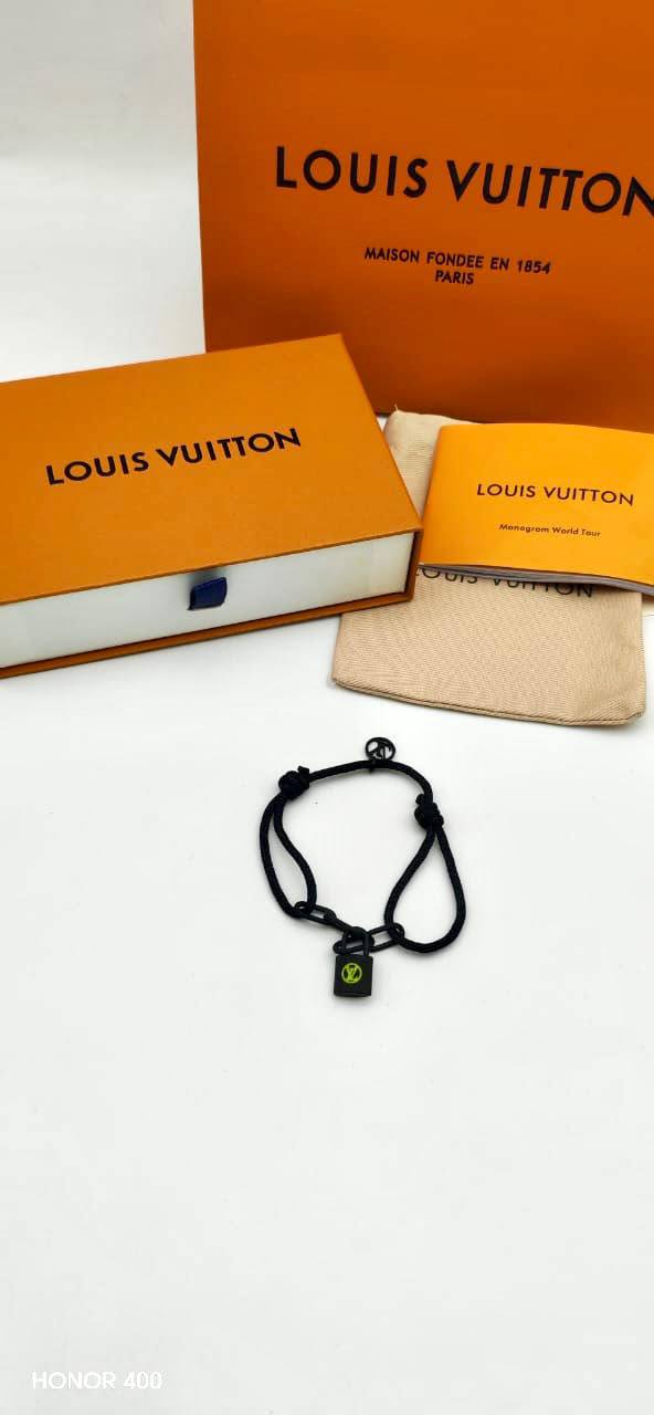 LV
45 dhs🇦🇪🇦🇪
Zain122
♥️♥️♥️