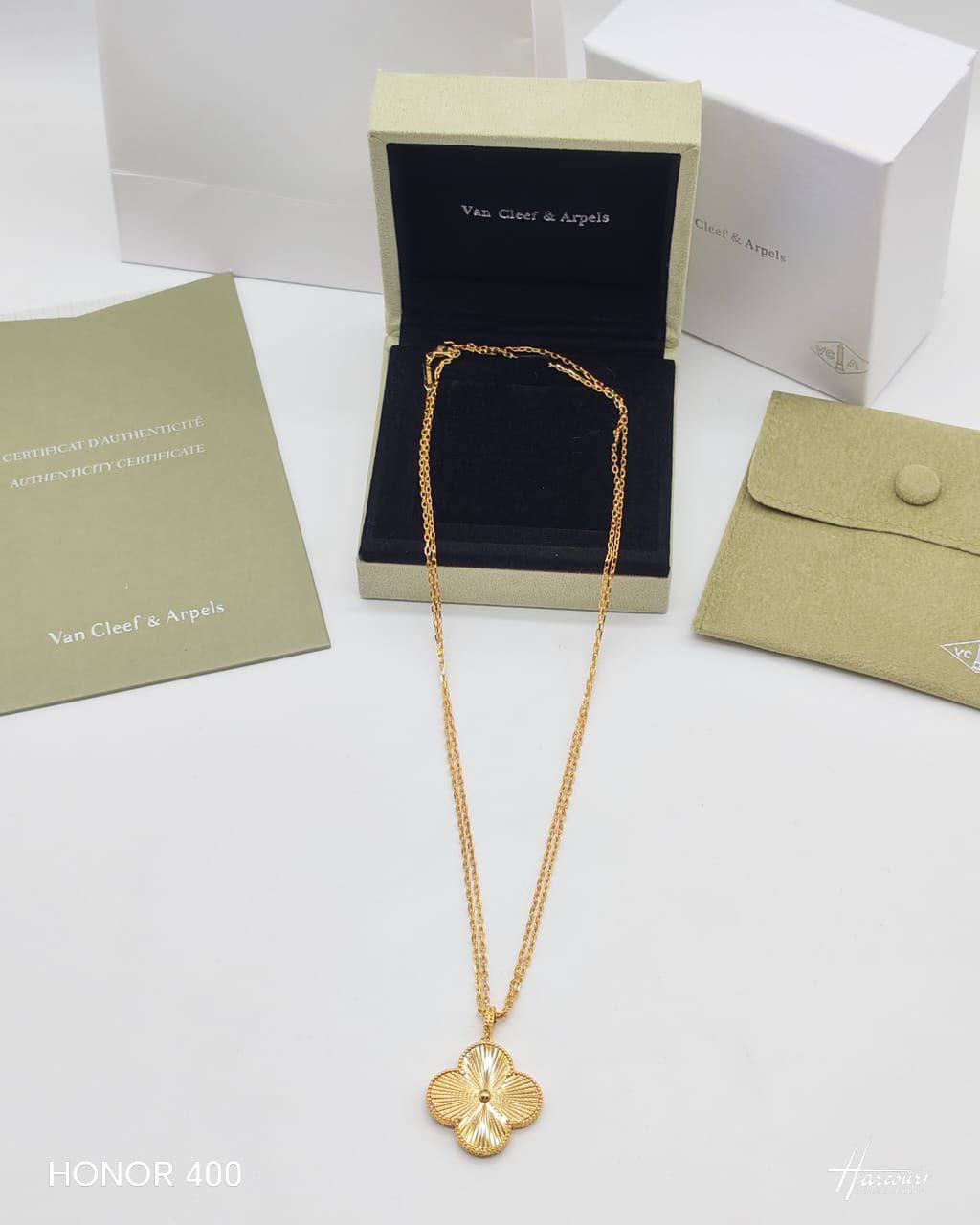 necklace VCL
80 dhs🇦🇪🇦🇪
Zain122
♥️♥️♥️
