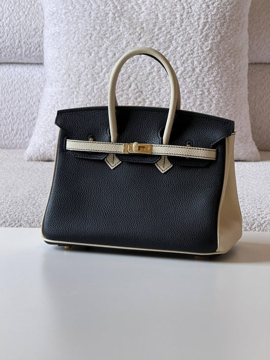 Hermes
Birkin 25cm💥Master quality ✅with box📦
610 dhs❣️
Zain52
♥️♥️♥️