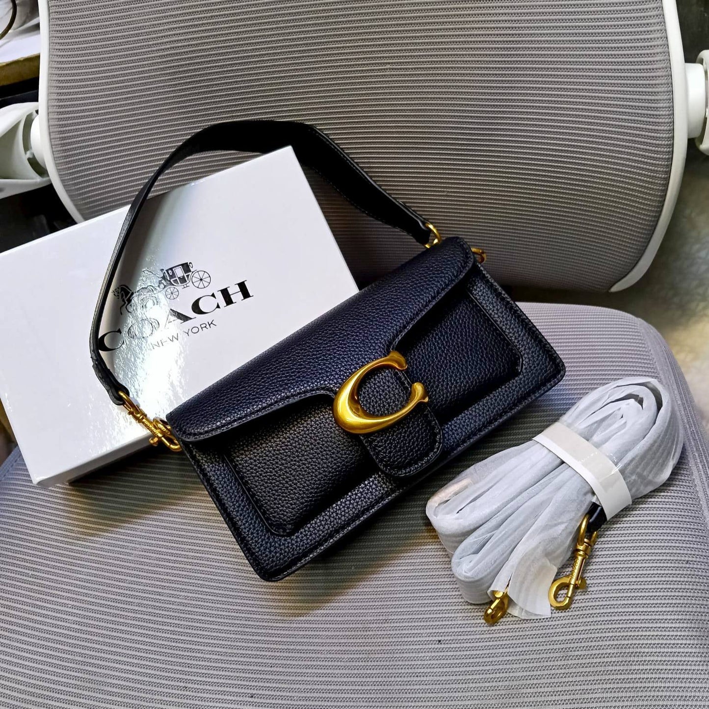 Coach
100 dhs🇦🇪
with box
size 22cm
Zain26
♥️♥️♥️