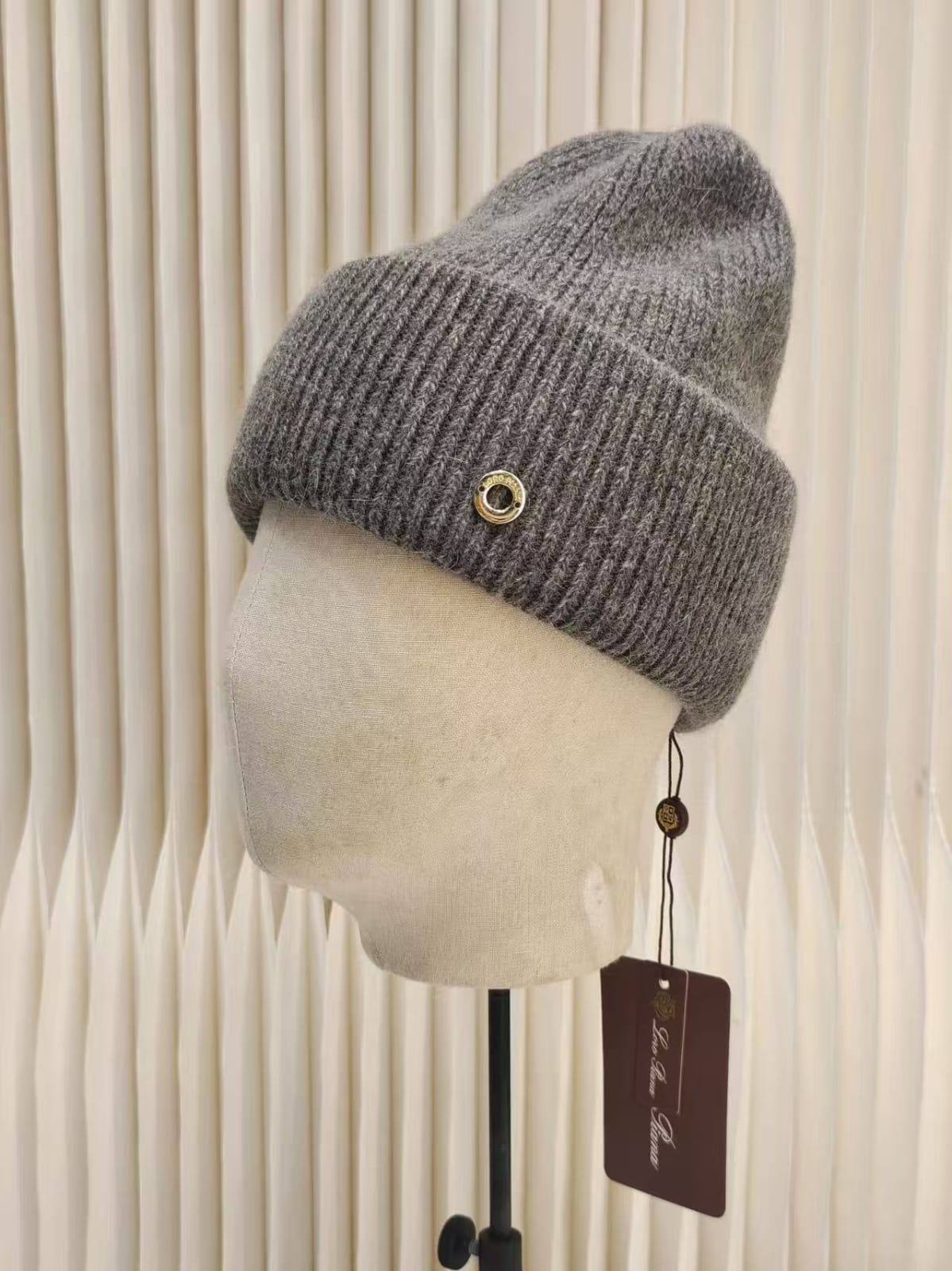 NEW COLLECTION👌🏻
LORO PIANA HAT ❤🔥
SUPER MASTER Quality👑With Original Packaging👌🏻
For Price 👇 WhatsApp✅
0568585901
0507557372
0552275751 Owner Zain 👌
Zain329
♥️♥️♥️