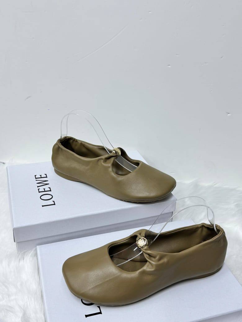 LOEWE
New arrived
Leather Materials
Size 36 to 41
110 dhs🪙🌨️
Zain21
♥️♥️♥️