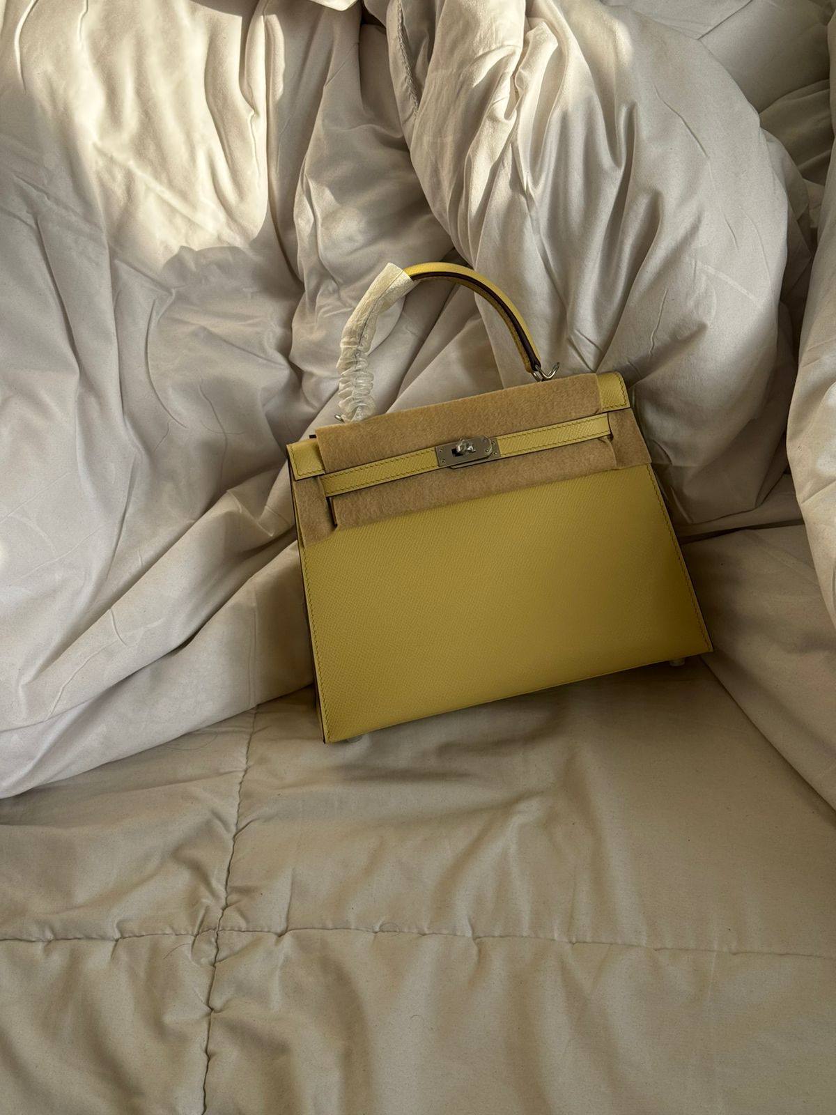 HERMES
KELLY 25 👌🏻
HANDMADE ✅
For Price 👇 WTSP Text Zain 0568585901
ZainShop
♥️♥️♥️