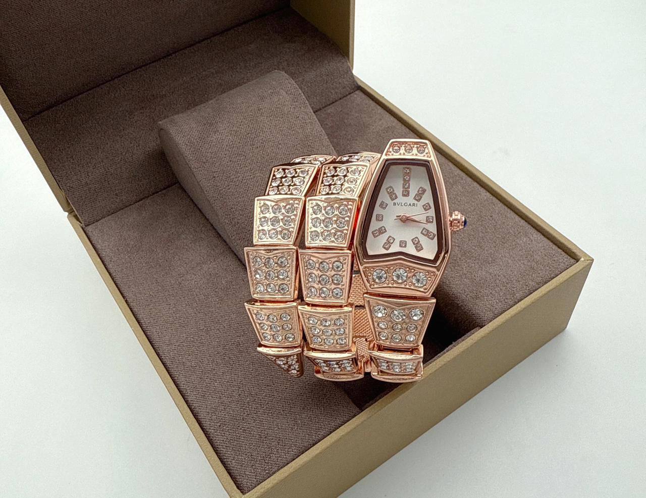Bvlgari New
75 dhs🗽
Zain45
♥️♥️♥️