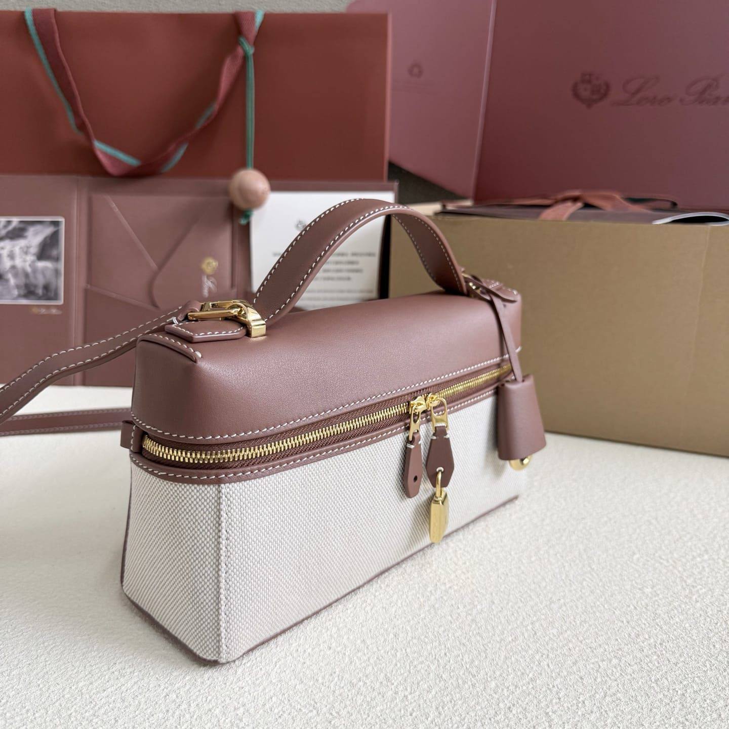 *Loropiana extra bag L23✅*
*Size 23 cm*
For Price 👇 WTSP Text Zain 0568585901
Zain274
♥️♥️♥️