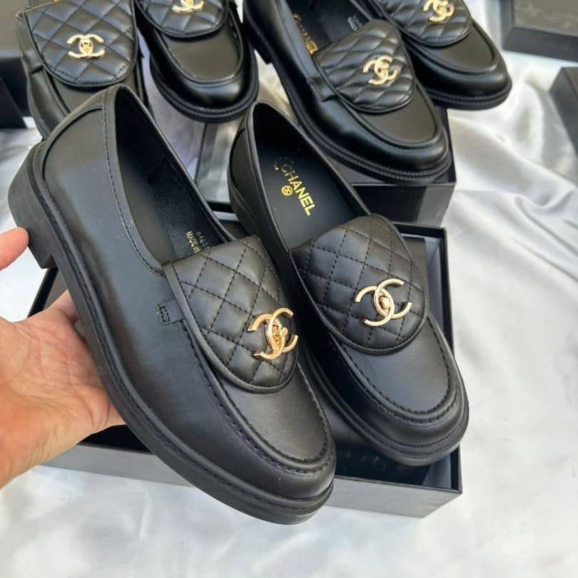CHANEL
280 dhs💓
*SIZE 36 TO 41*
ZainK
♥️♥️♥️