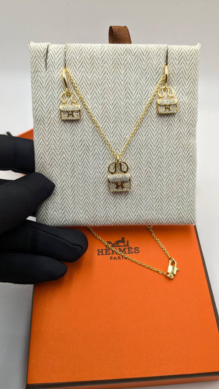 Hermes
*Master Quality*
*Necklace*
80 dhs✅ with Normal Box 🎁
90 dhs✅ with Good Box 🎁
120 dhs✅ with Master Box 🎁
Zain210
♥️♥️♥️