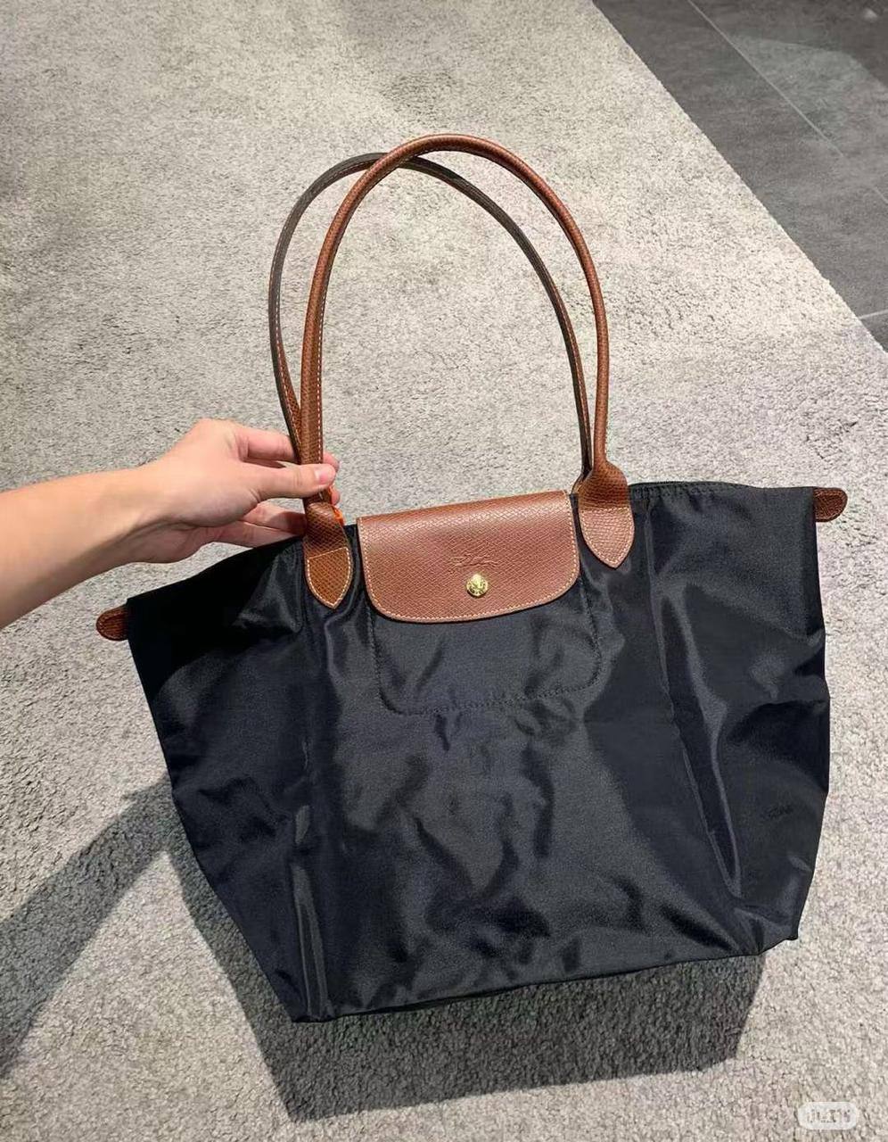 Longchamp long portable
1⃣️First quality
Size: 43 * 29 cm
65 dhs🇦🇪🇦🇪
Zain115
♥️♥️♥️