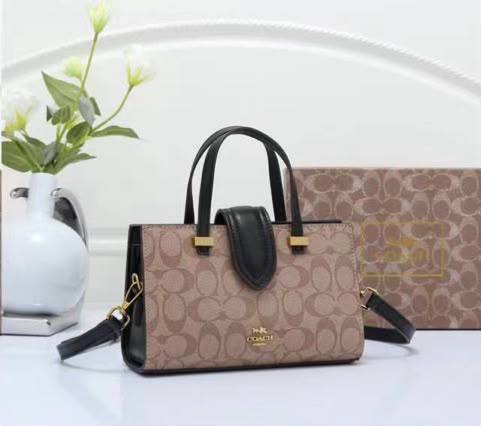 Coach
Good quality
Size 23*cm
100 dhs🇦🇪🇦🇪
With box 📦🔥🔥
Zain70
♥️♥️♥️