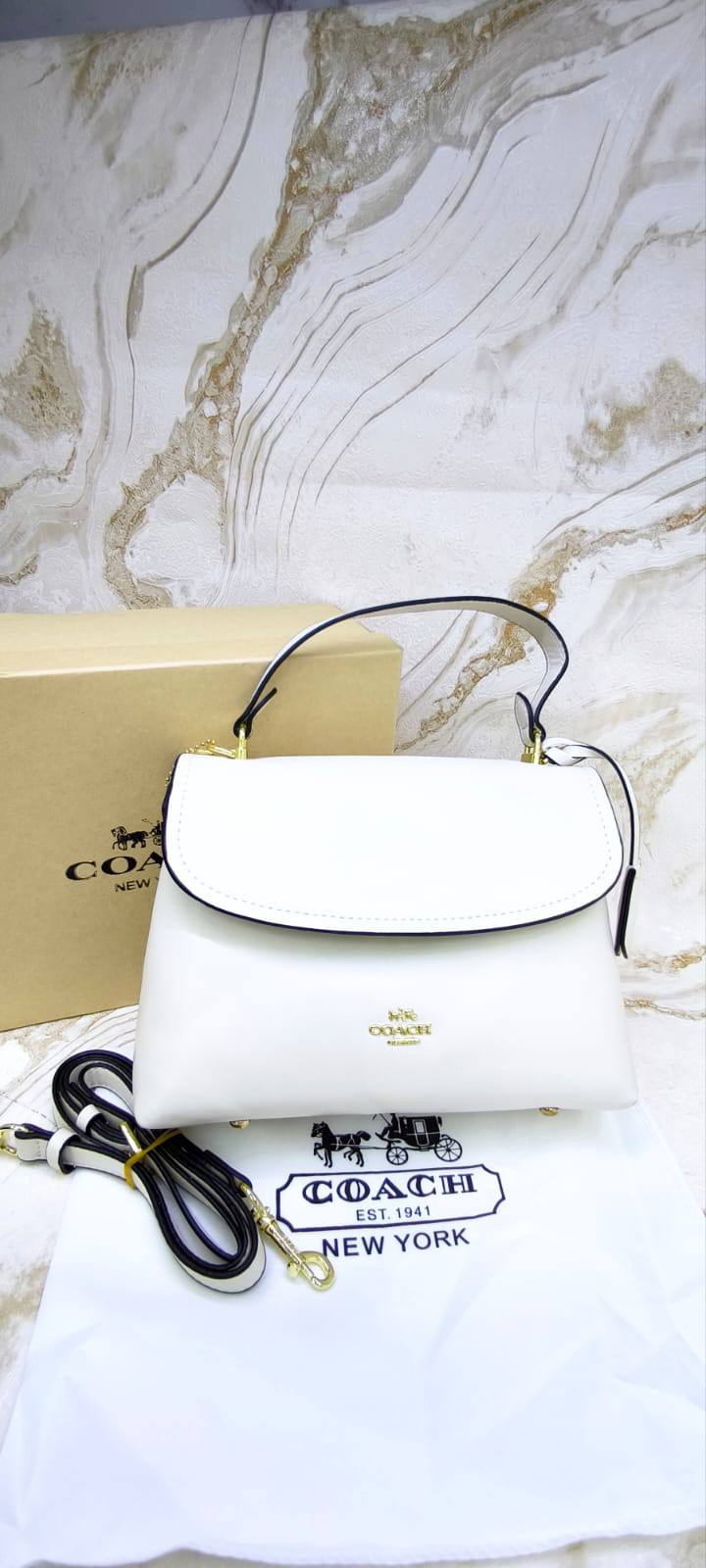 Coach
100 dhs🇦🇪🇦🇪
with box
Zain203
♥️♥️♥️