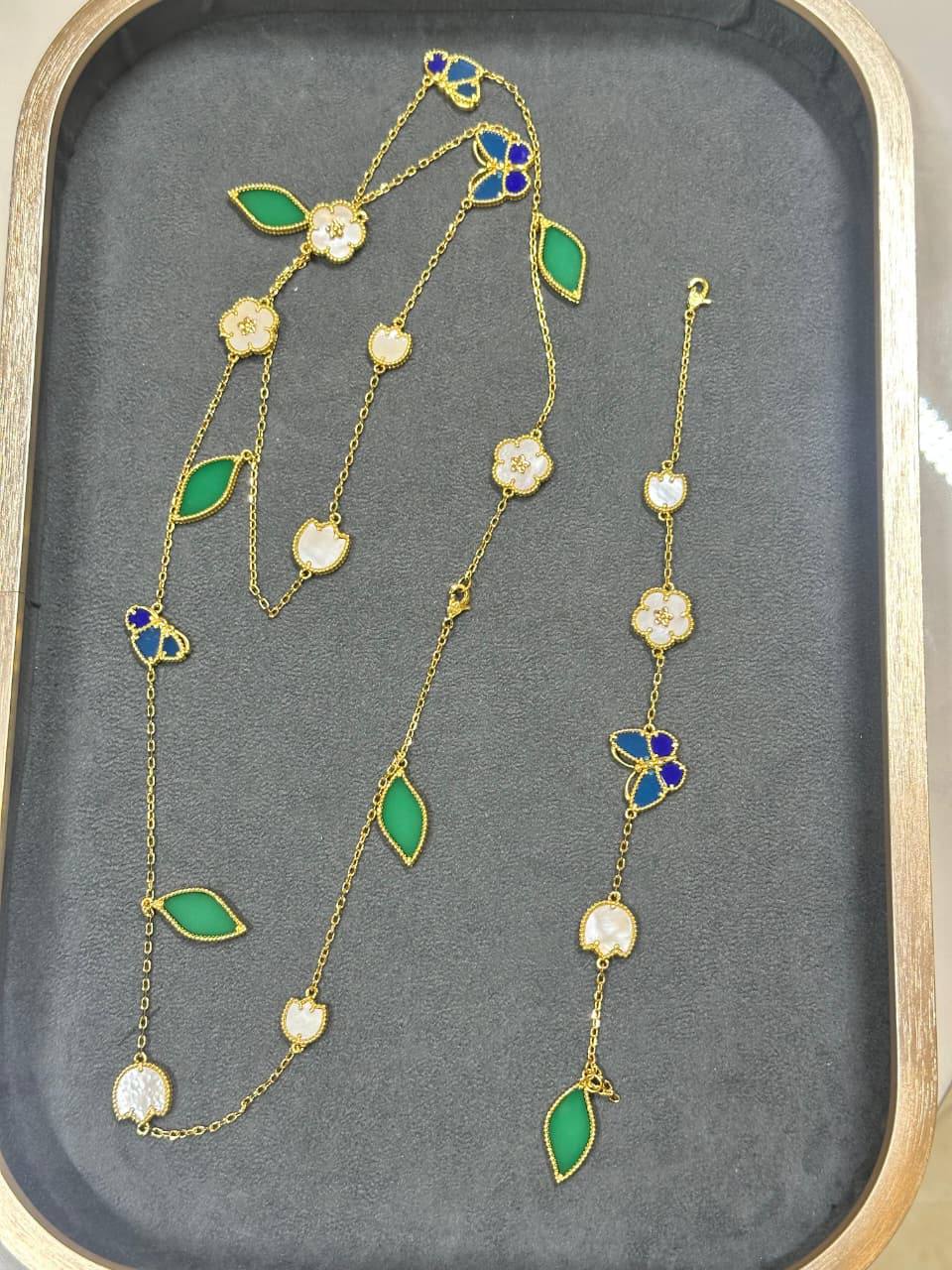 VCA Set
MASTER 💫✨
VANCLEAF SET
350 dhs✅
Zain89
♥️♥️♥️