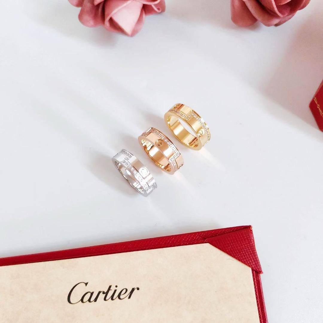 Cartier ring 💍*
Master quality
50 dhs🪙🌨️
normal box 📦
Zain48
♥️♥️♥️