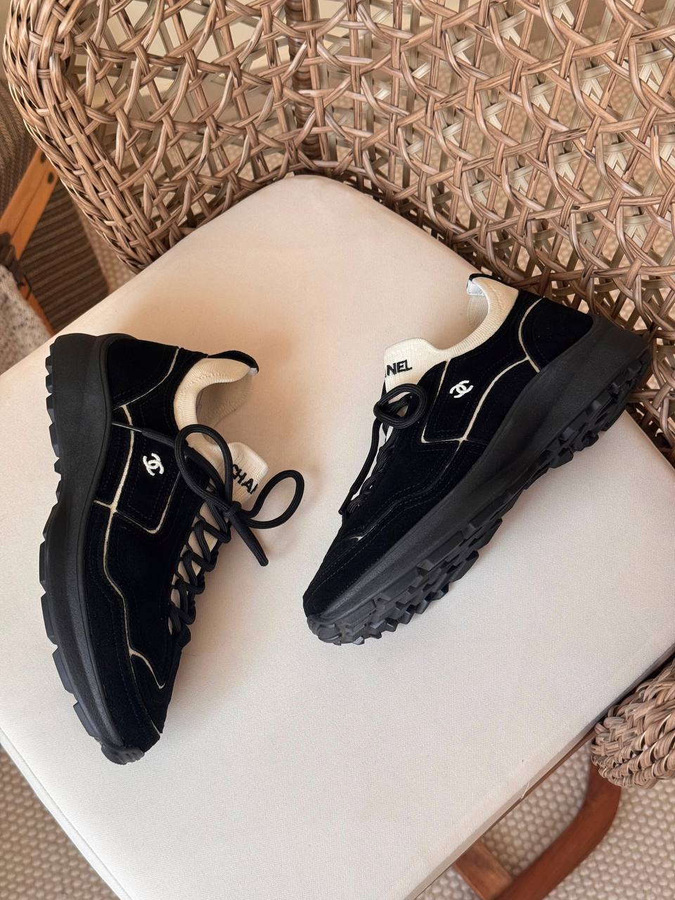 🩶 CHANEL 🩶
✨ Collection
👠 36–41
💎 Premium Quality
🔥 Super Master
450 dhs🇦🇪🇦🇪🇦🇪
Zain198
♥️♥️♥️