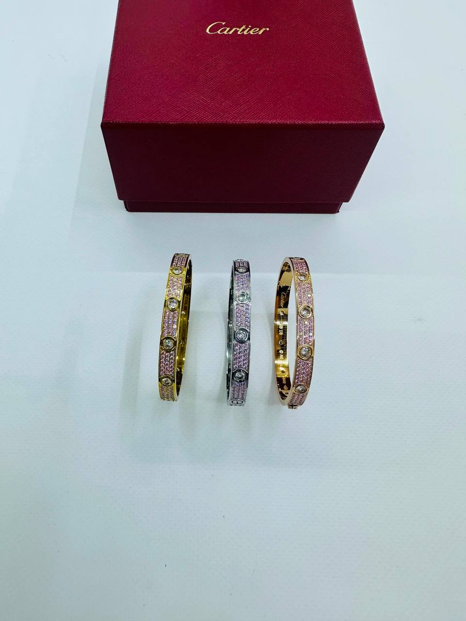 Cartier
Bangle ✨
Master quality 💯
Size available 👇
16,17,18,19
With normal boxes 📦
90 dhs🇦🇪🇦🇪
With master box 🗃️
140 dhs🇦🇪🇦🇪
Zain216
♥️♥️♥️
