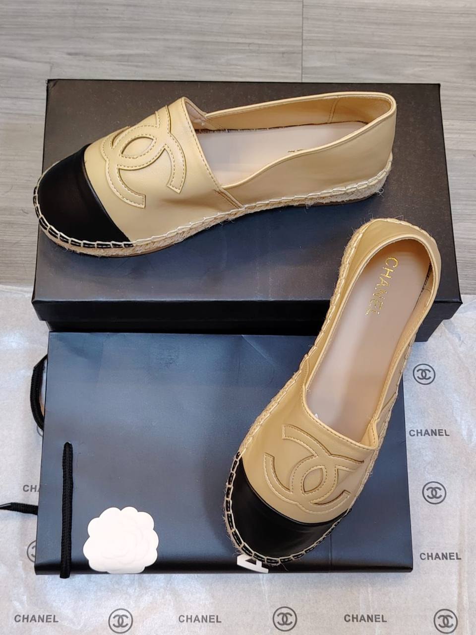 Chanel Shoes Restoke,
High Quality
New Arrived
Size 36 To 41
110 dhs🇦🇪🇦🇪
Zain120
♥️♥️♥️