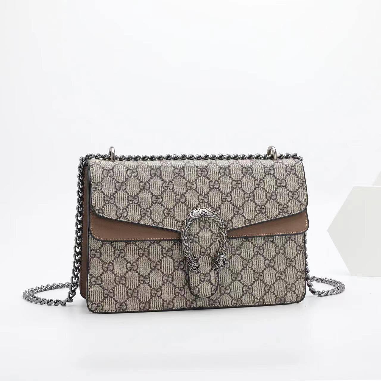 Gucci
Good quality
Size 25cm
100 dhs💛
With box 📦
Zain70
♥️♥️♥️