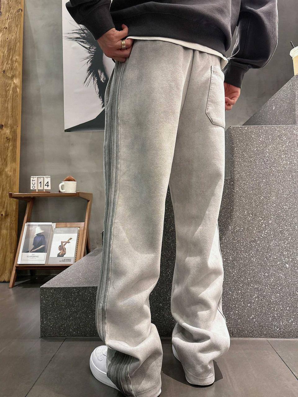 *NEW BALENCIAGA*
*♕ 𝐒𝐔𝐏𝐄𝐑 𝐌𝐀𝐒𝐓𝐄𝐑 ♕*
*SIZE: M,L,XL,XXL,XXXL*
300 dhs🪙💚
Zain227
♥️♥️♥️