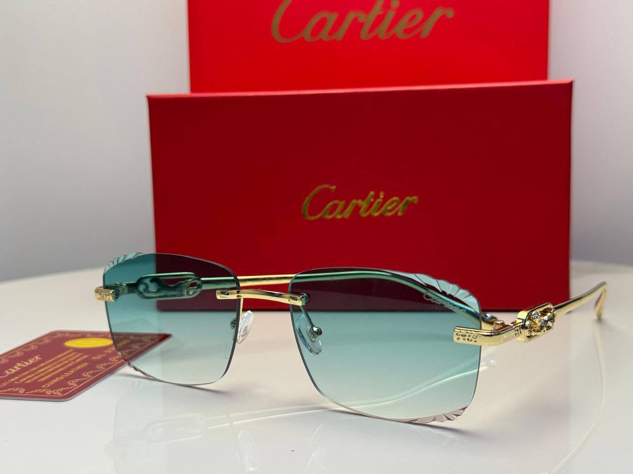 Sunglasses
70 dhs✅
Zain182
♥️♥️♥️