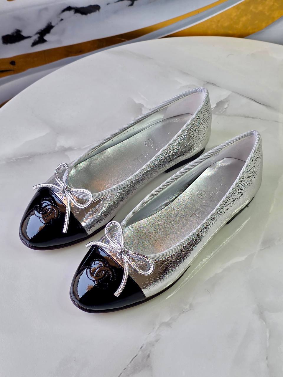 Chanel
Super *AAA* *+* Quality 💯
With original packing🎁🎁
SIZE:36and42
450 dhs🇦🇪🇦🇪
Zain309
♥️♥️♥️