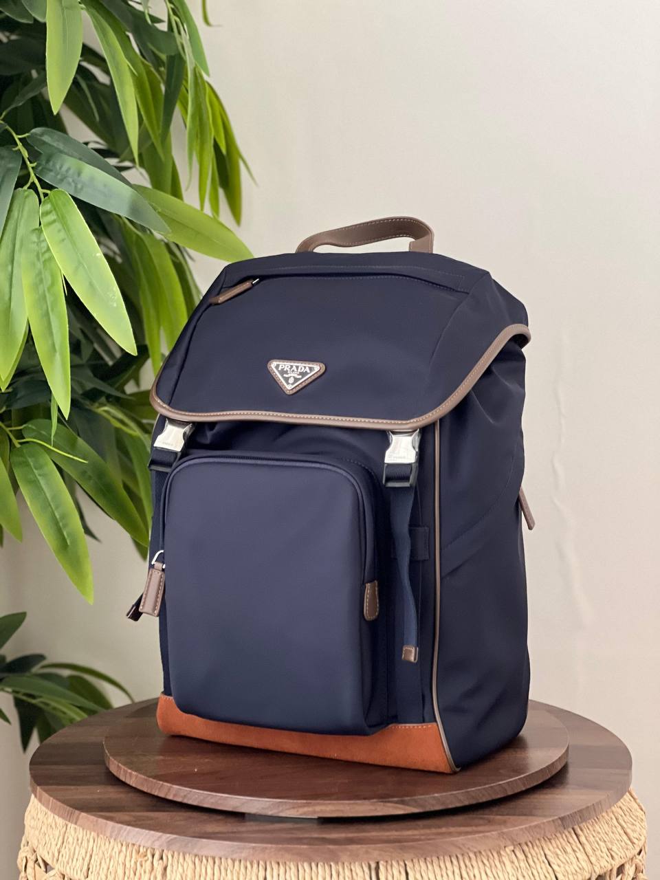 PRADA
*❗️BACKPACK ❗*
*SUPER MASTER QUALITY ❗*
950 dhs💛
*WITH PAPERBAG❗*
Zain267
♥️♥️♥️