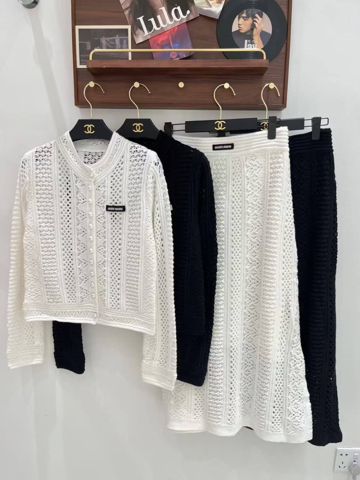 *New collections*
MIU MIU
Super Master quality
Sizes: S M L XL*
450 dhs🇦🇪🇦🇪
Zain308
♥️♥️♥️