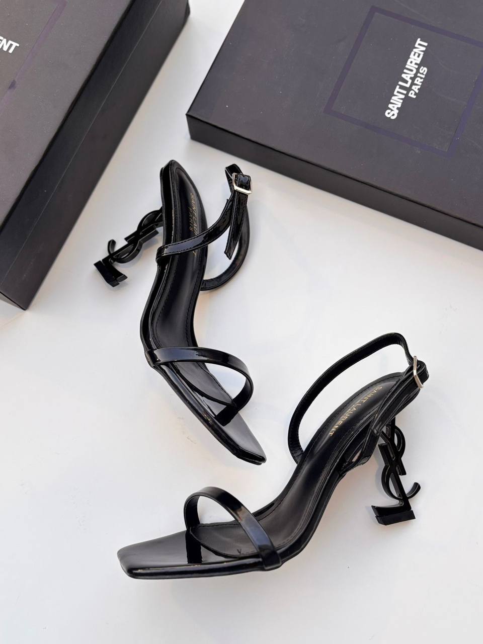 YSL
120 dhs💓
Size 36-42
Zain55
♥️♥️♥️