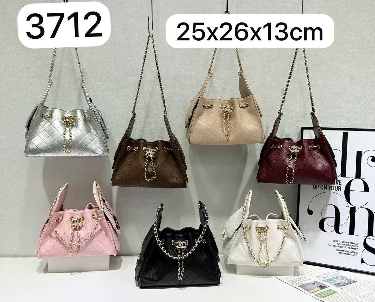 Chanel
110 dhs🇦🇪🇦🇪
High quality
Withbox
Zain50
♥️♥️♥️
