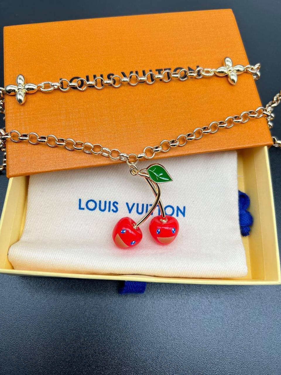 LV
Bag charms ❤️🔥
Master quality 💯
With normal boxes 📦
50 dhs🪙🌨️
With master box 🗃️
60 dhs🪙🌨️
Zain216
♥️♥️♥️