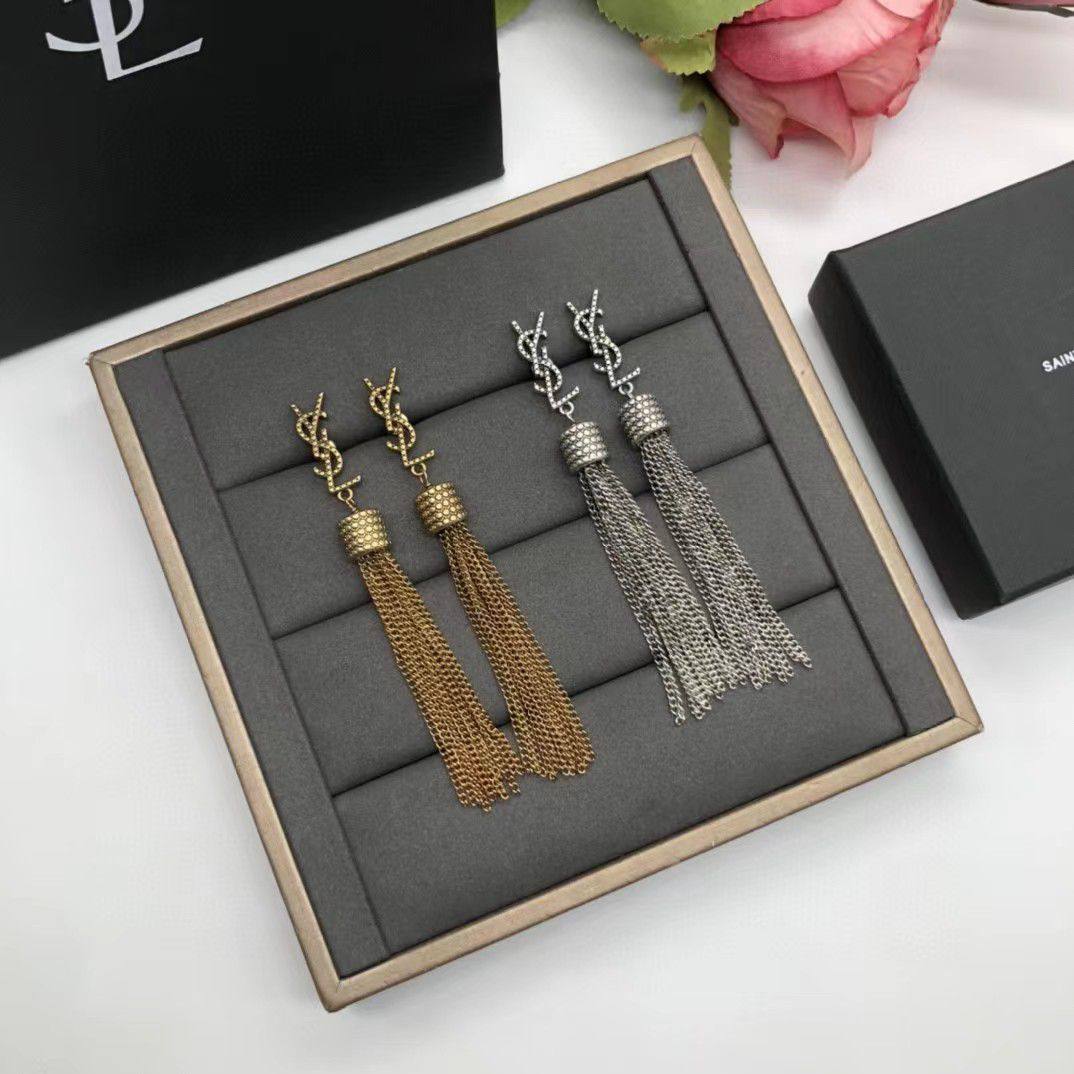 YSL Earrings ☘️
Master quality
*45* AED normal box 📦
Zain48
♥️♥️♥️