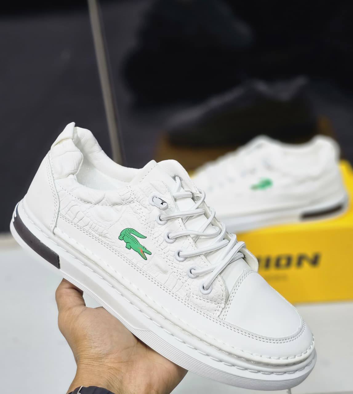 Lacoste
Size 39to45
50 dhs🪙🪙
Zain163
♥️♥️♥️