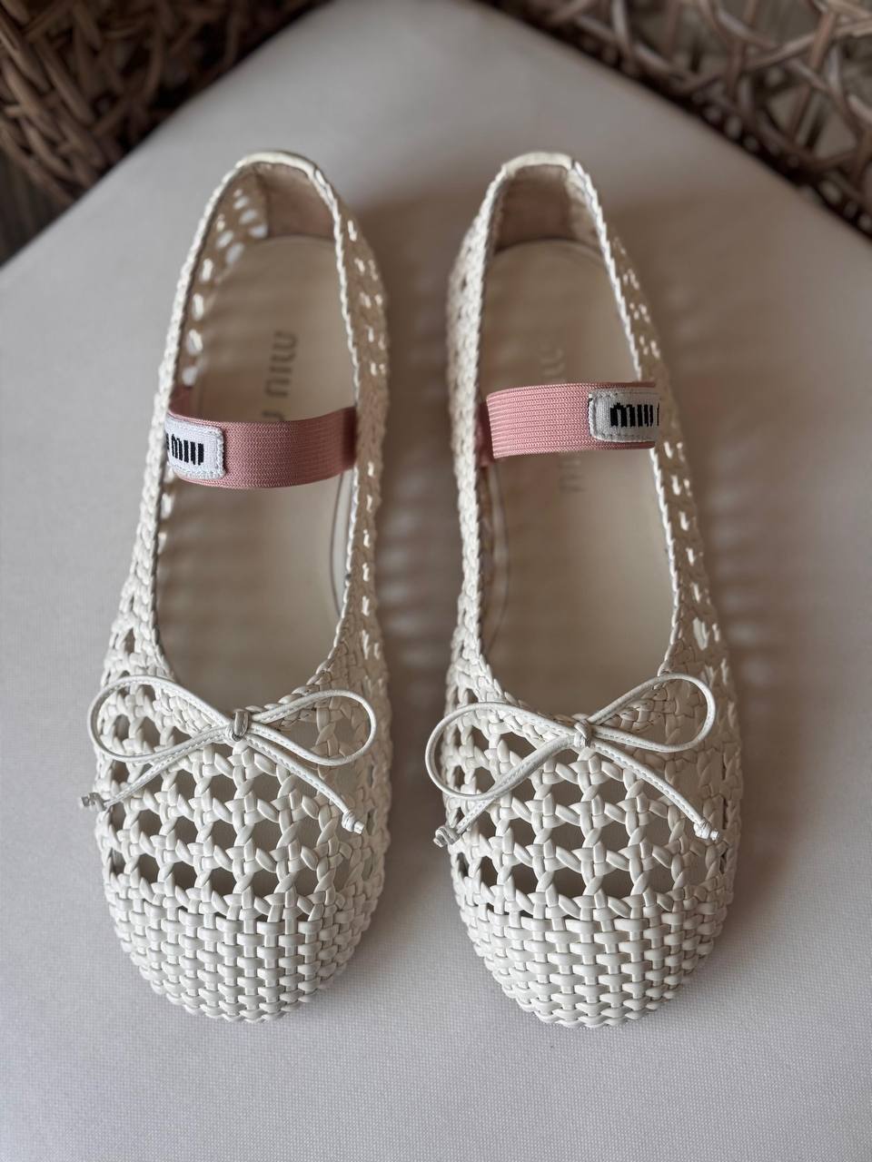 MIU MIU 🤍
🤩Available new 😍😍
Size: 36 to 41
Super master quality
450 dhs✅
Zain198
♥️♥️♥️