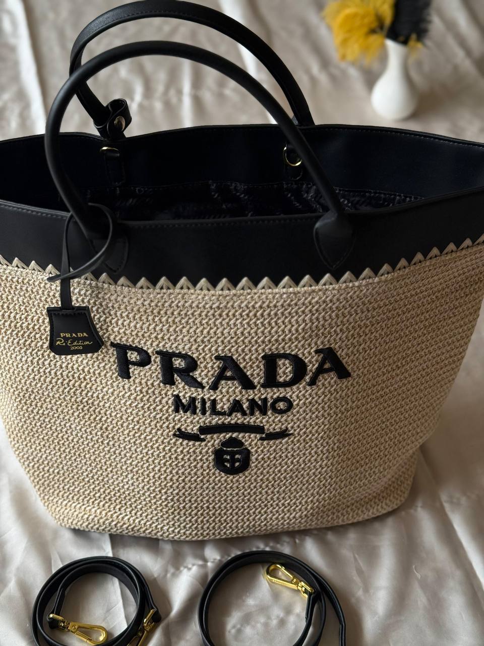 Available Again✨✨✨
PRADA
31cm
400 dhs🪙💕
Top quality
Zain167
♥️♥️♥️