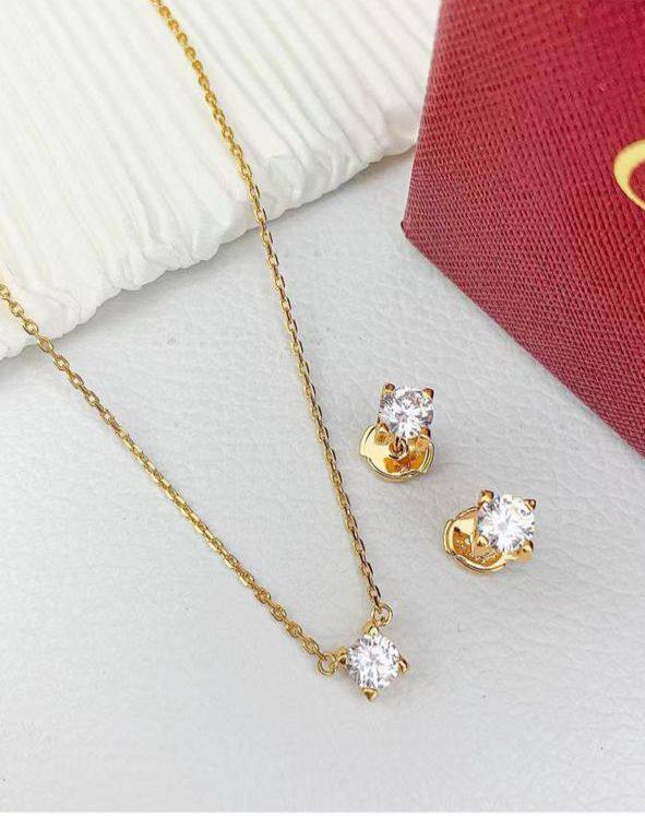 Cartier 🦋
Necklace ❤️🔥
Earring ❣️
Master quality 💯
With normal boxes 📦
75 dhs🪙
With master box 🗃️
125 dhs🪙
Zain216
♥️♥️♥️