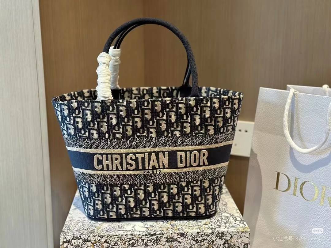 Dior
Master🌺🌺
For Price 👇 WhatsApp✅
0568585901
0507557372
0552275751 Owner Zain 👌
Zain10
♥️♥️♥️