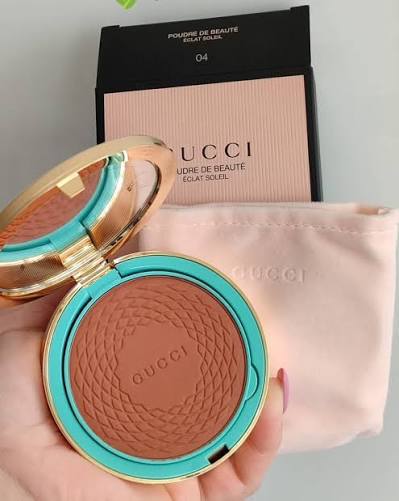 GUCCI BRONZER
50 dhs🪙💕
Zain01
♥️♥️♥️