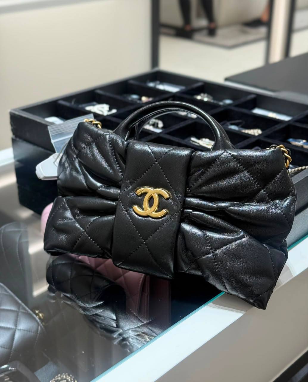 Chanel
190 dhs
Zain134
♥️♥️♥️