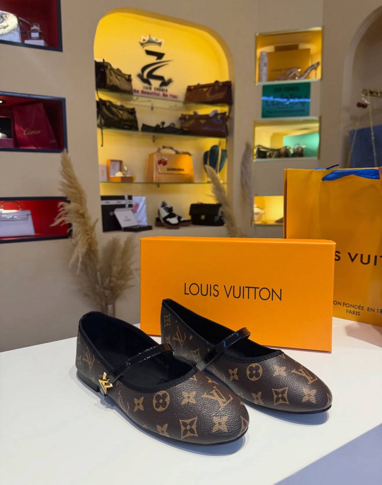 Lv
اطلبوها من الوتس المثبت في الأعلى👆🏻👆🏻
تواصلو معنا 👈🏻 Zain
For order WhatsApp pinned 👆🏻
♥️♥️♥️