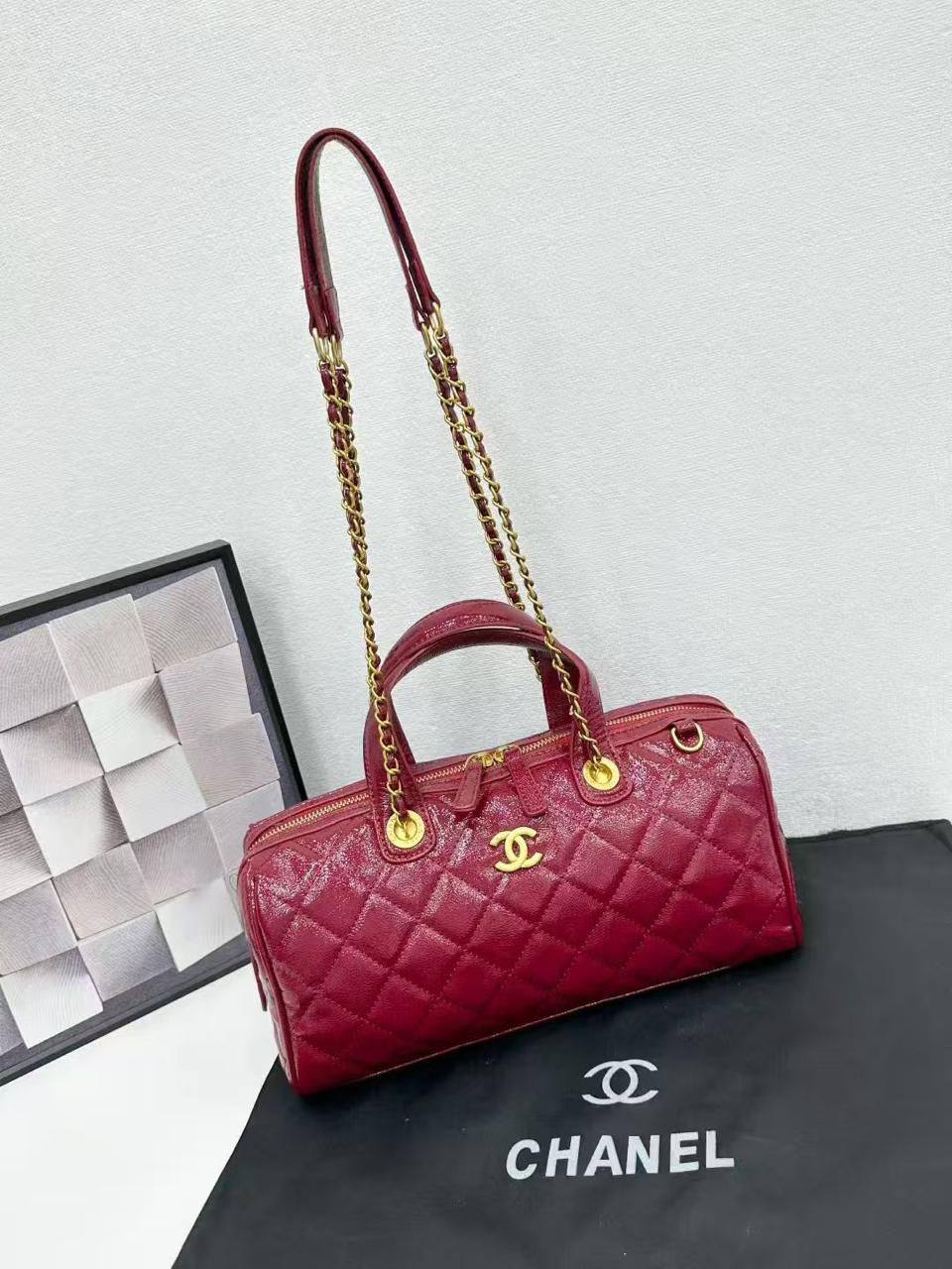 CHANEL
NEW CAME GOOD QUALITY
90 dhs🪙💕
Zain39
♥️♥️♥️