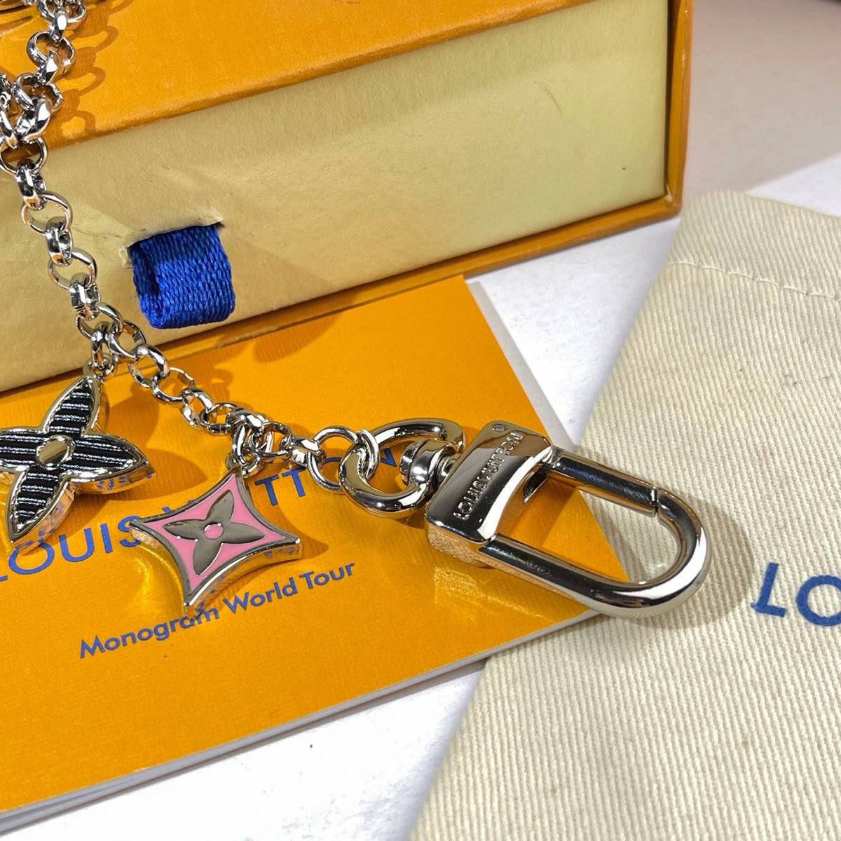 Key chain
55 dhs🇦🇪🇦🇪🇦🇪
Zain263
♥️♥️♥️