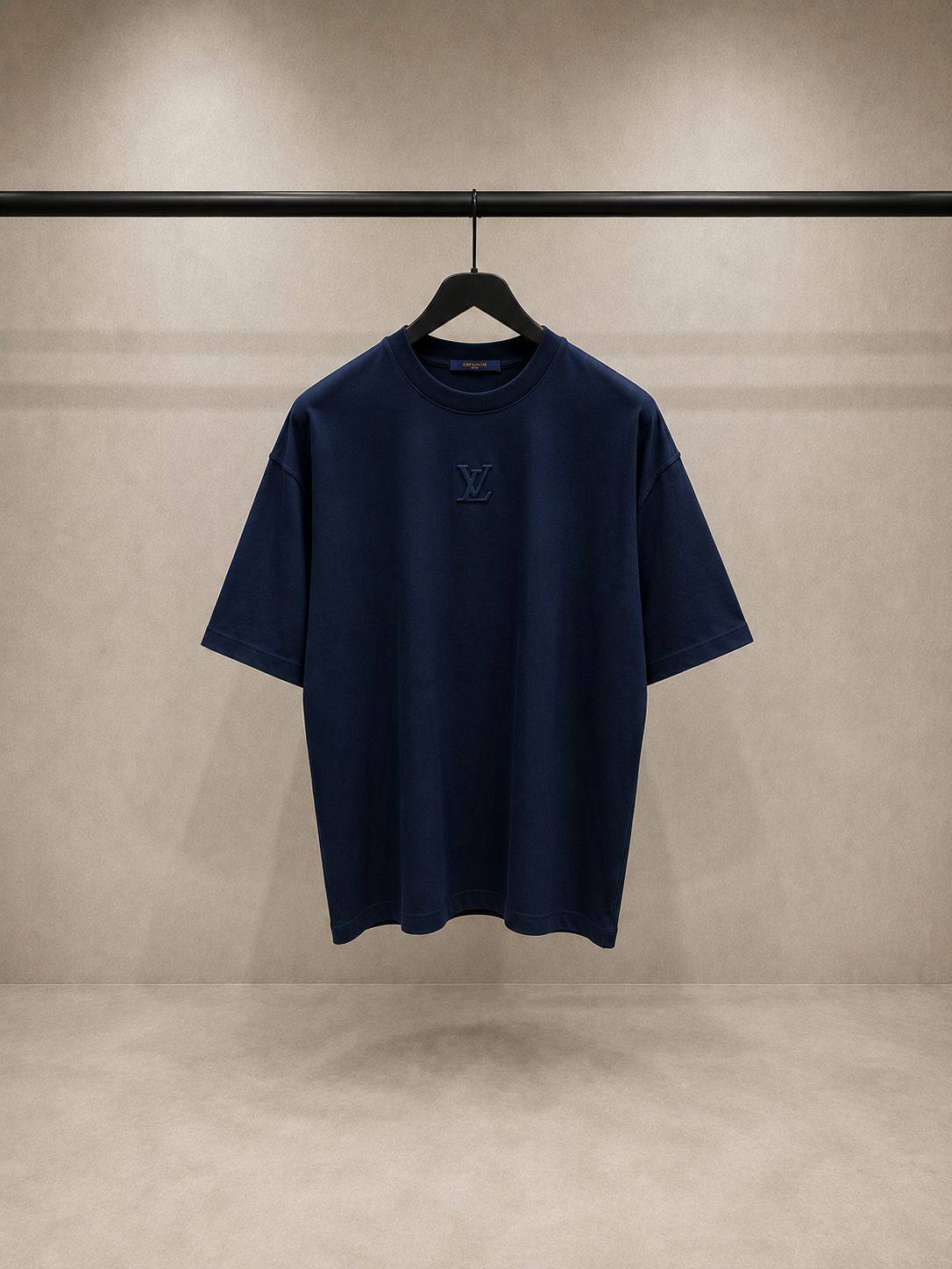 LV❣️
SUPER MASTER QUALITY ✨
SIZE :S M L XL XXL
280 dhs🇦🇪🇦🇪
Zain327
♥️♥️♥️