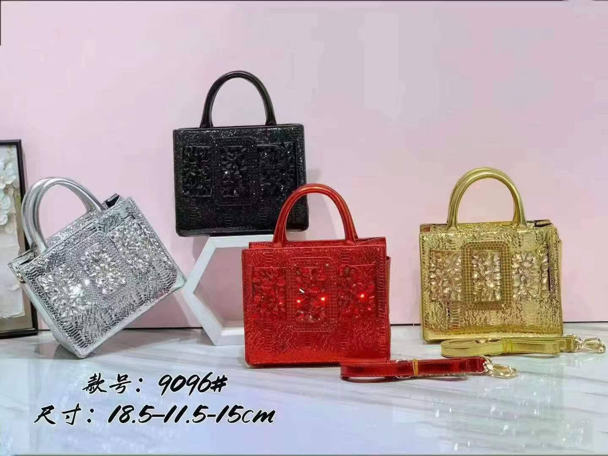 Boyy bag
120 dhs🇦🇪🇦🇪
Without box
Zain299
♥️♥️♥️