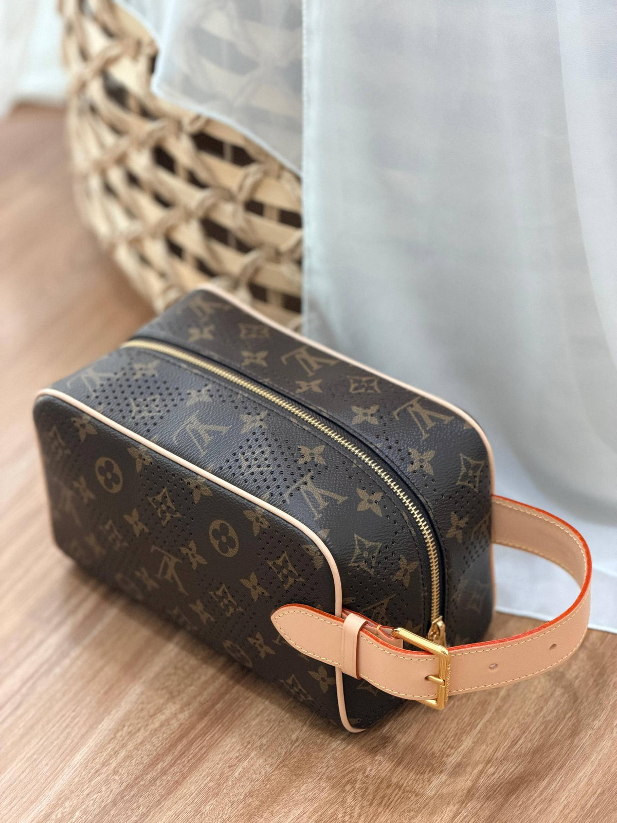 NEW COLLECTION
BRAND- LOUIS VUITTON
WASH POUCH
SUPER MASTER QUALITY
BOX WITH PAPER BAG
For Price 👇 WhatsApp✅
0568585901
0507557372
0552275751 Owner Zain 👌
Zain267
♥️♥️♥️