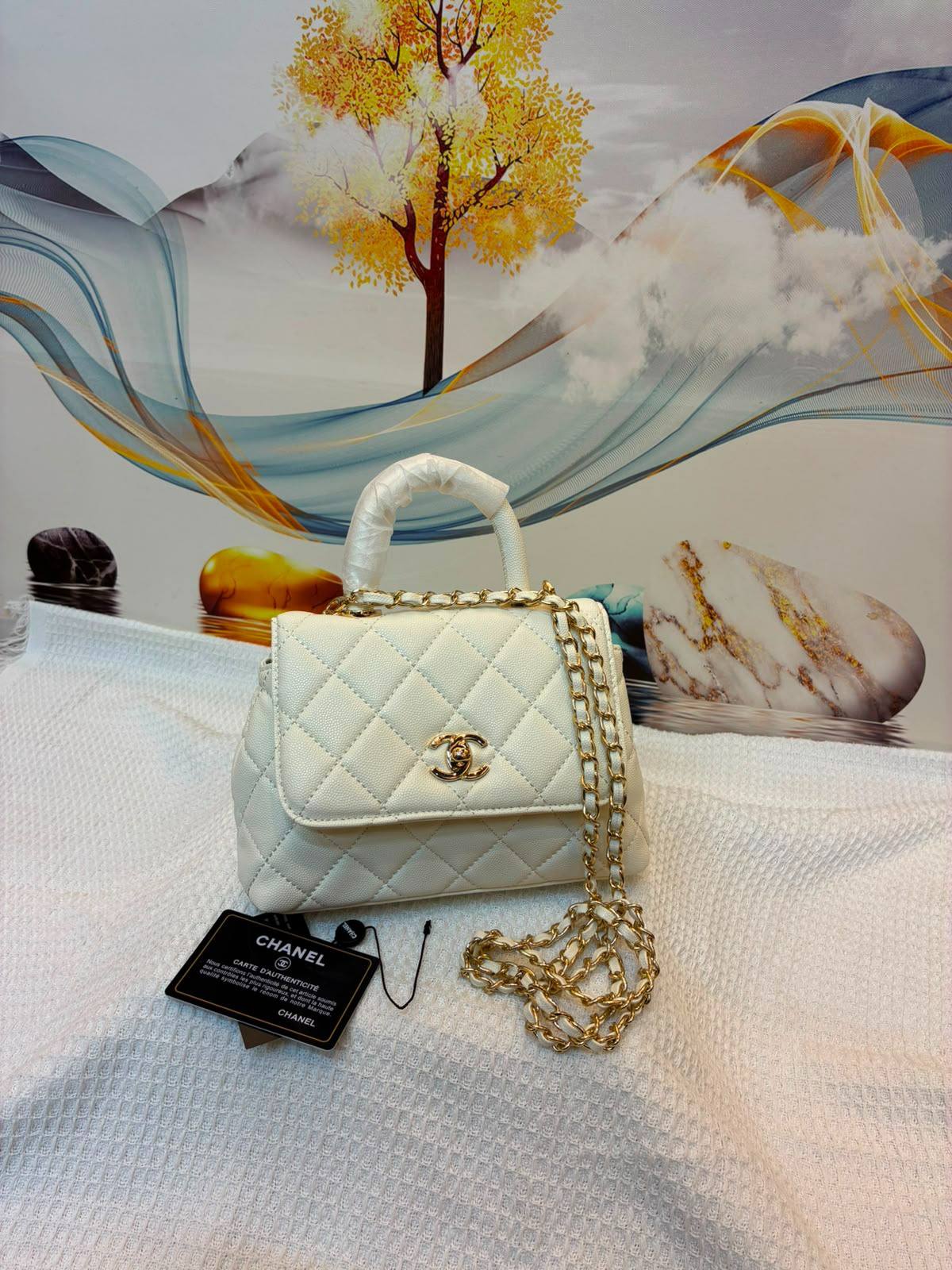 CHANEL
Best quality
without box
size 20CM
100 dhs🇦🇪🇦🇪
Zain290
♥️♥️♥️