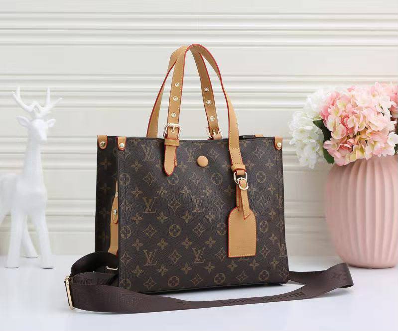 LV
GOOD QUALITY
120 dhs💓
SIZE: 30cm
Zain39
♥️♥️♥️