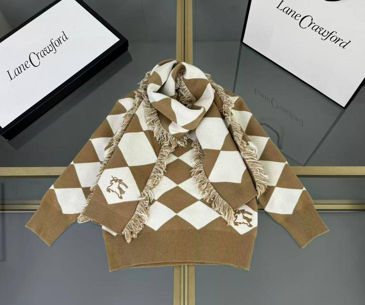 Burberry
Super master quality 😍
Size:2/ 12years old
230 dhs🪙🌨️
Zain261
♥️♥️♥️